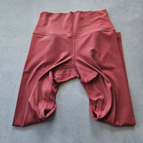 Lululemon Align - Mulled Wine - Picture 4 of 5